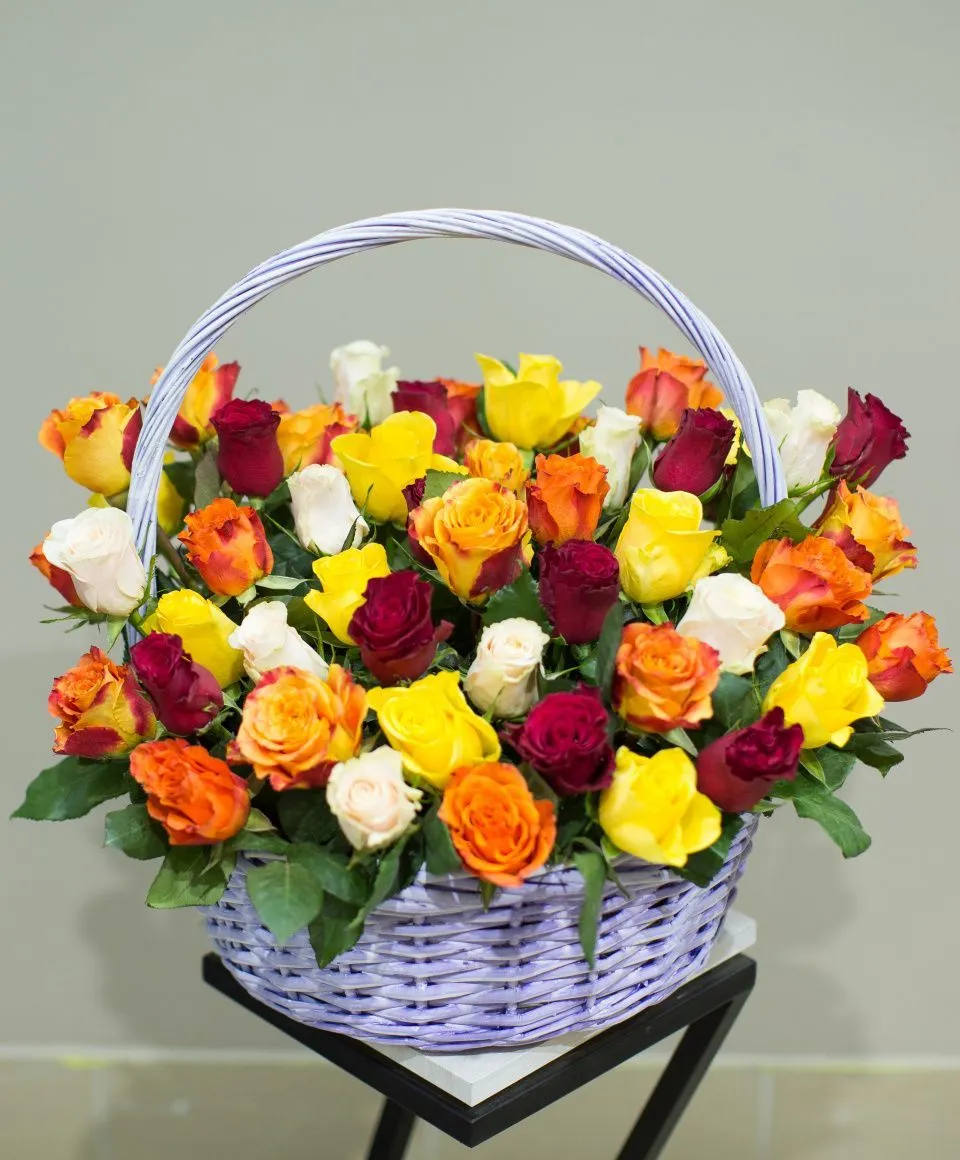 51 роза в корзине от интернет-магазина ЦветТорг