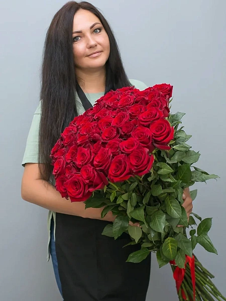 Букет из 51 красной розы (80-90 см) title=