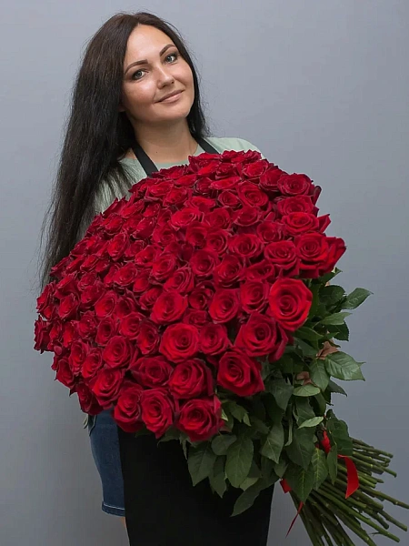 Букет из 101 красной розы (80-90 см) title=