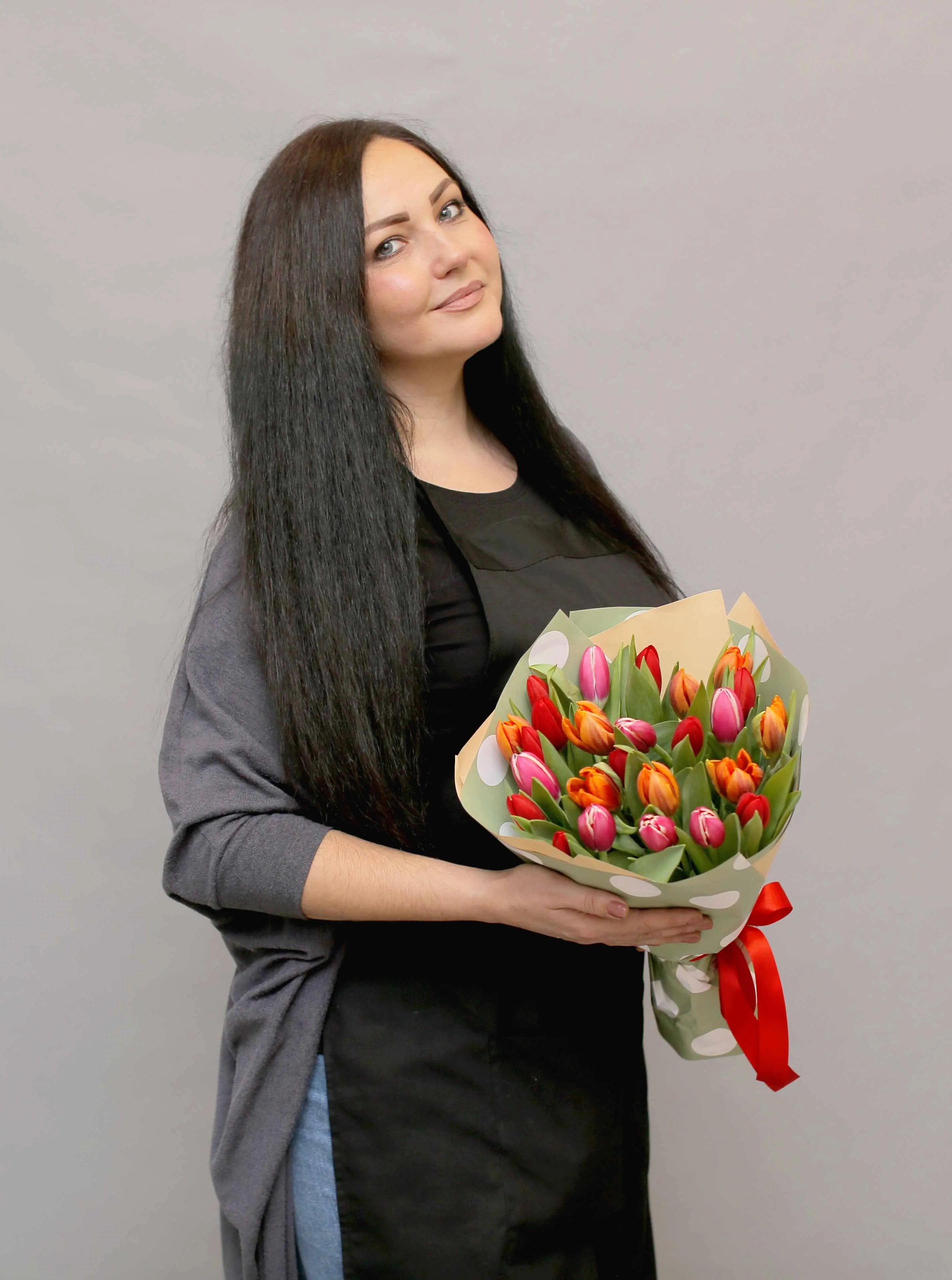 картинка 25 тюльпанов (микс) от магазина ЦВЕТТОРГ
